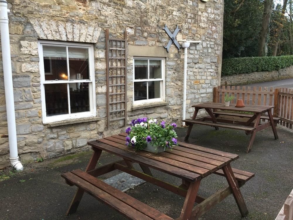 The Hatch Inn トーントン エクステリア 写真